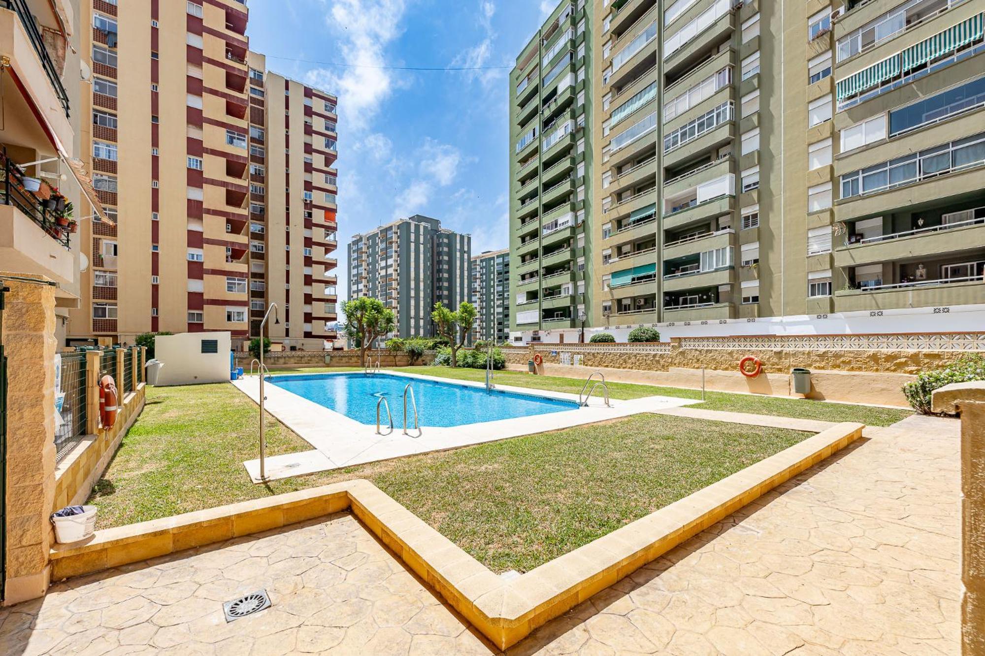 Los Boliches 3 Bed Ap Фуeнхирола Екстериор снимка